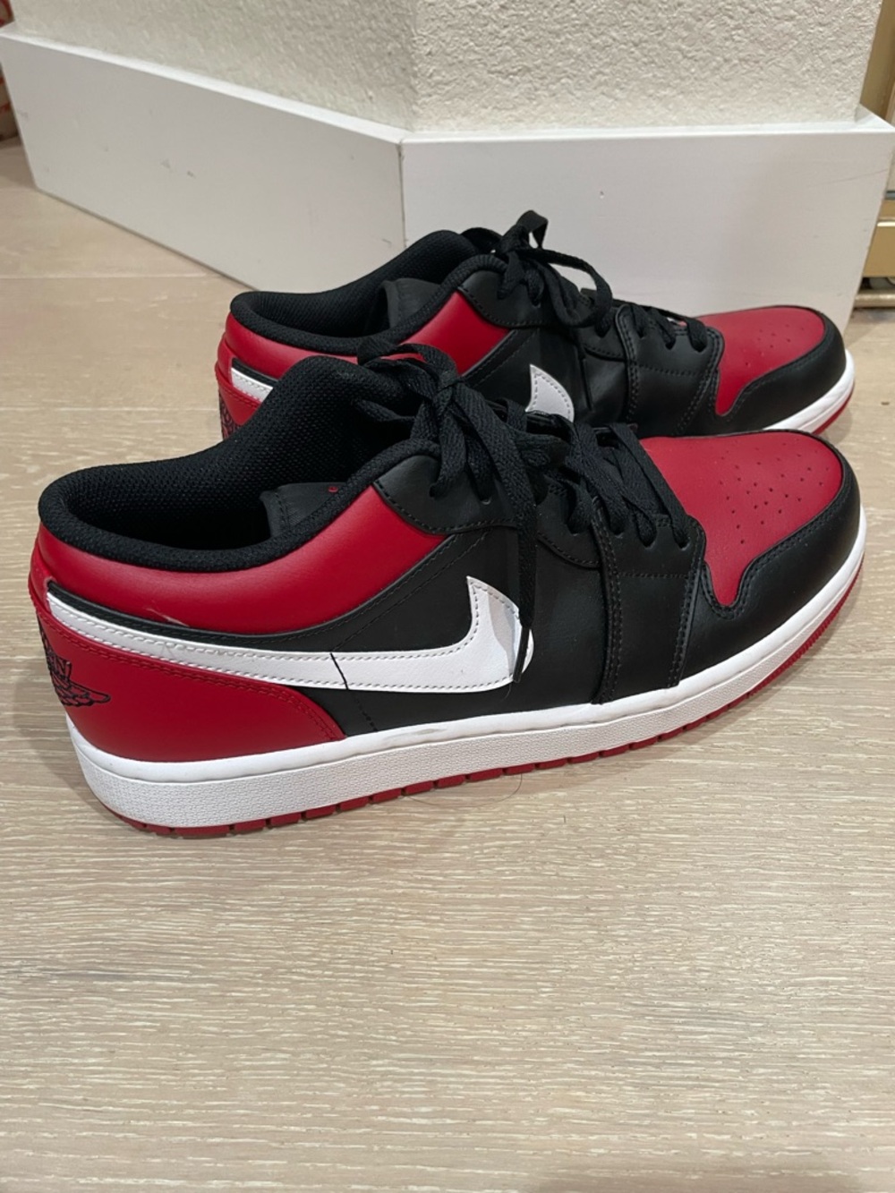 Air Jordan Low Top Men’s Athletic Shoes - Picture 3 of 6